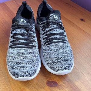 APL sneakers size 9.5